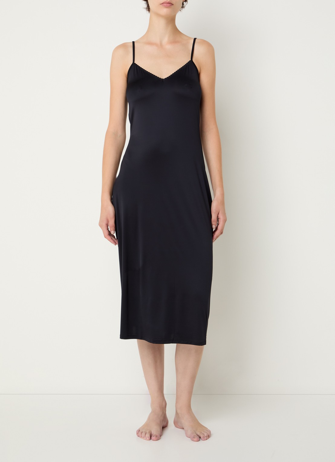 Hanro Deluxe slipdress van satijn met V-hals - detail 3 zwart