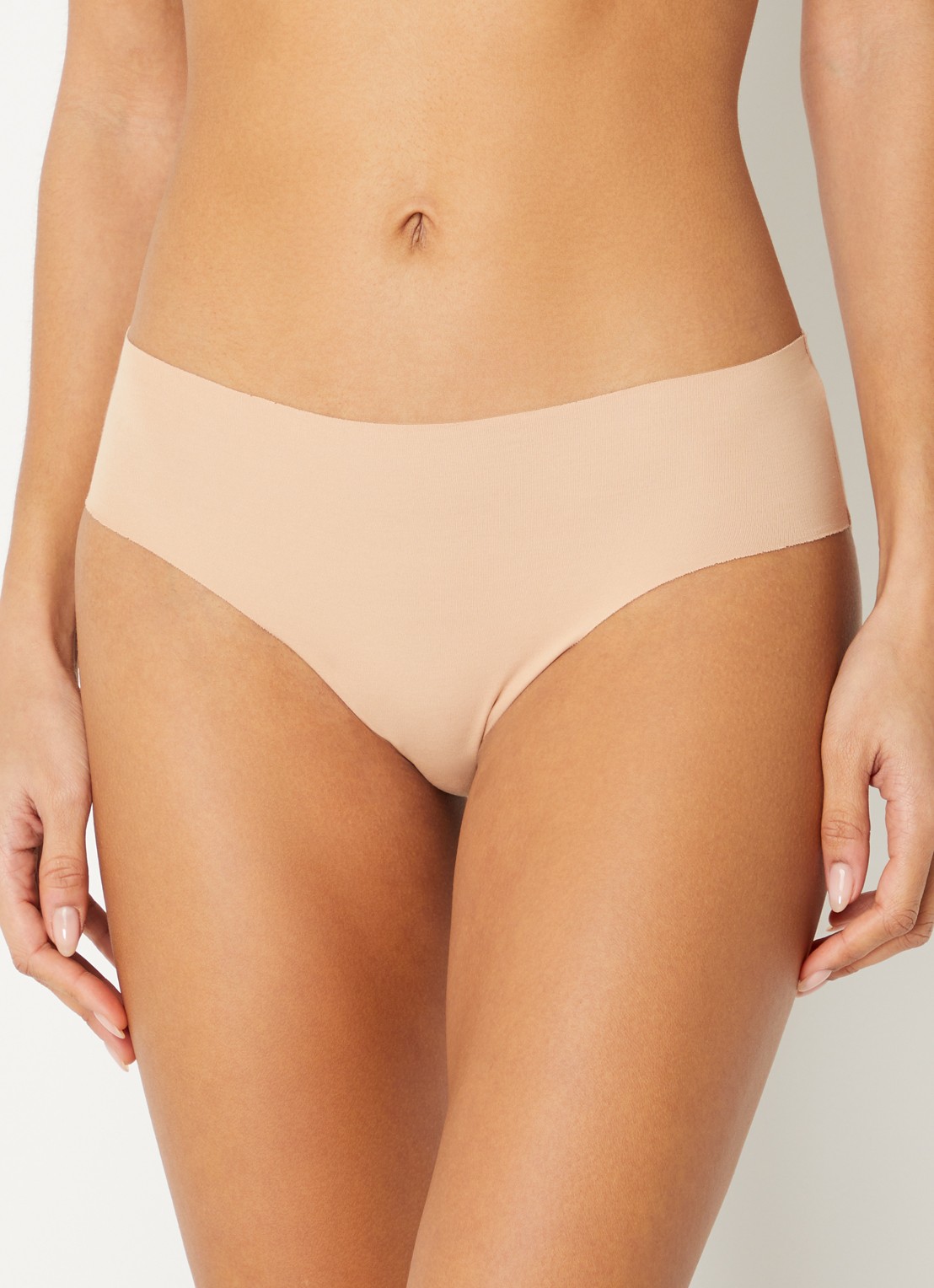 Hanro Invisible Cotton naadloze slip - detail 3 beige