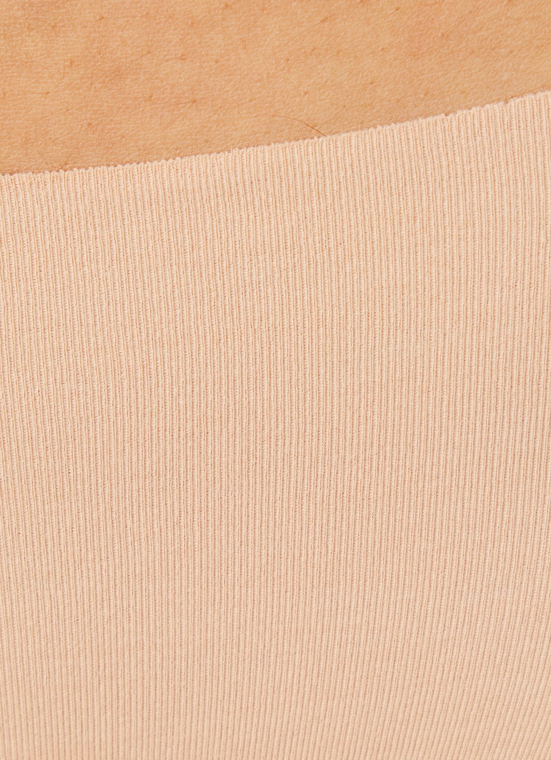 Hanro Invisible Cotton naadloze slip - detail 4 beige