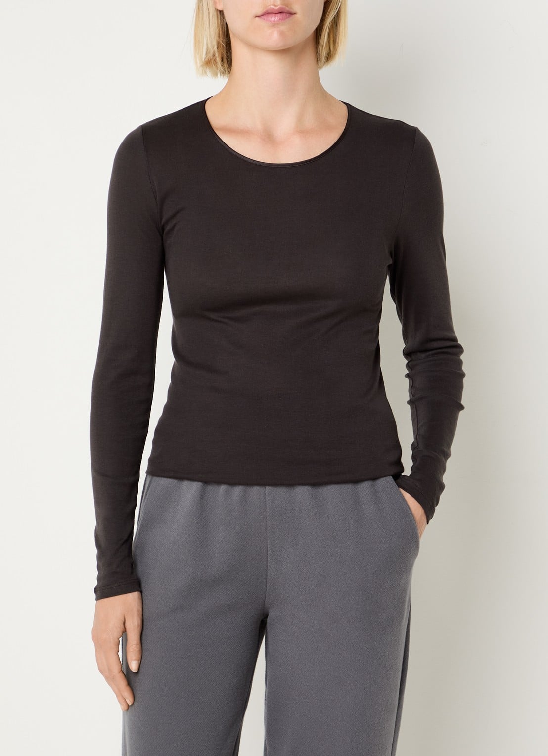 Hanro Longsleeve met ronde hals - detail donkerbruin