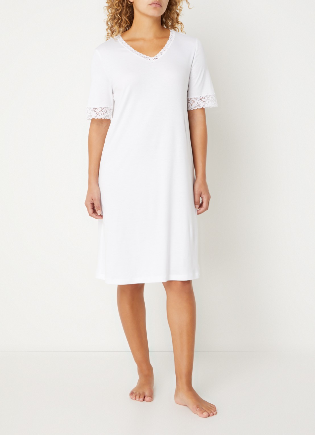 Hanro Moments nachthemd van jersey met details van kant - detail wit