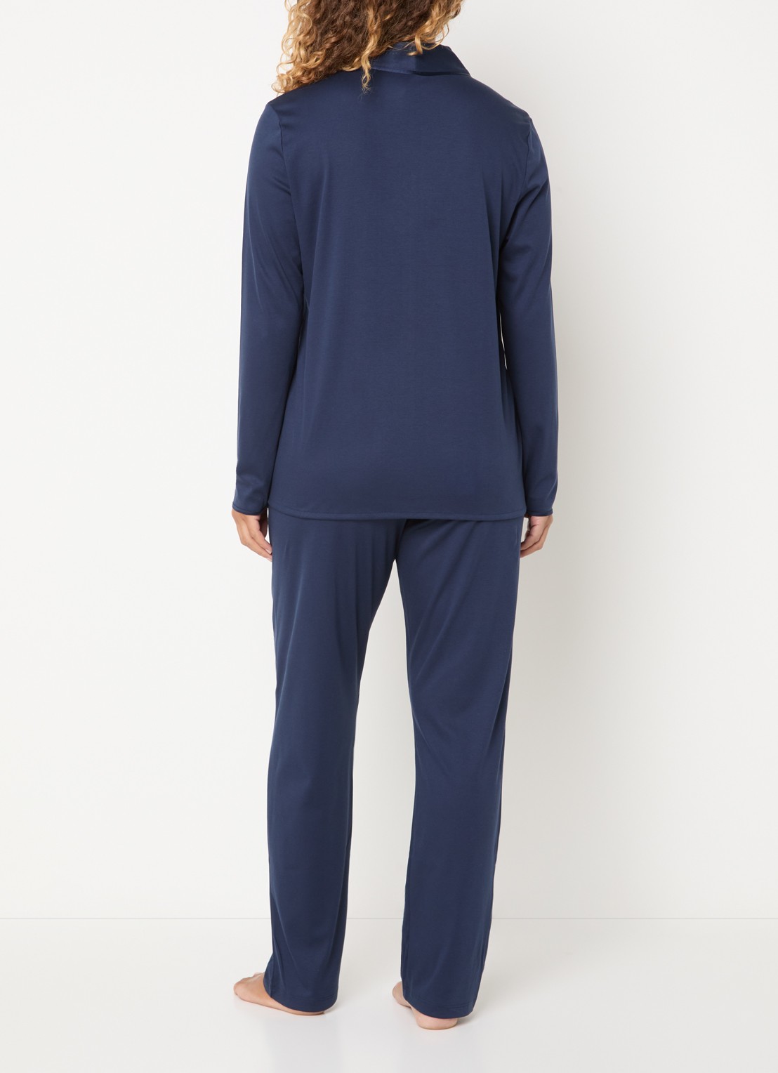 Hanro Pyjamaset van satijn - achterkant donkerblauw