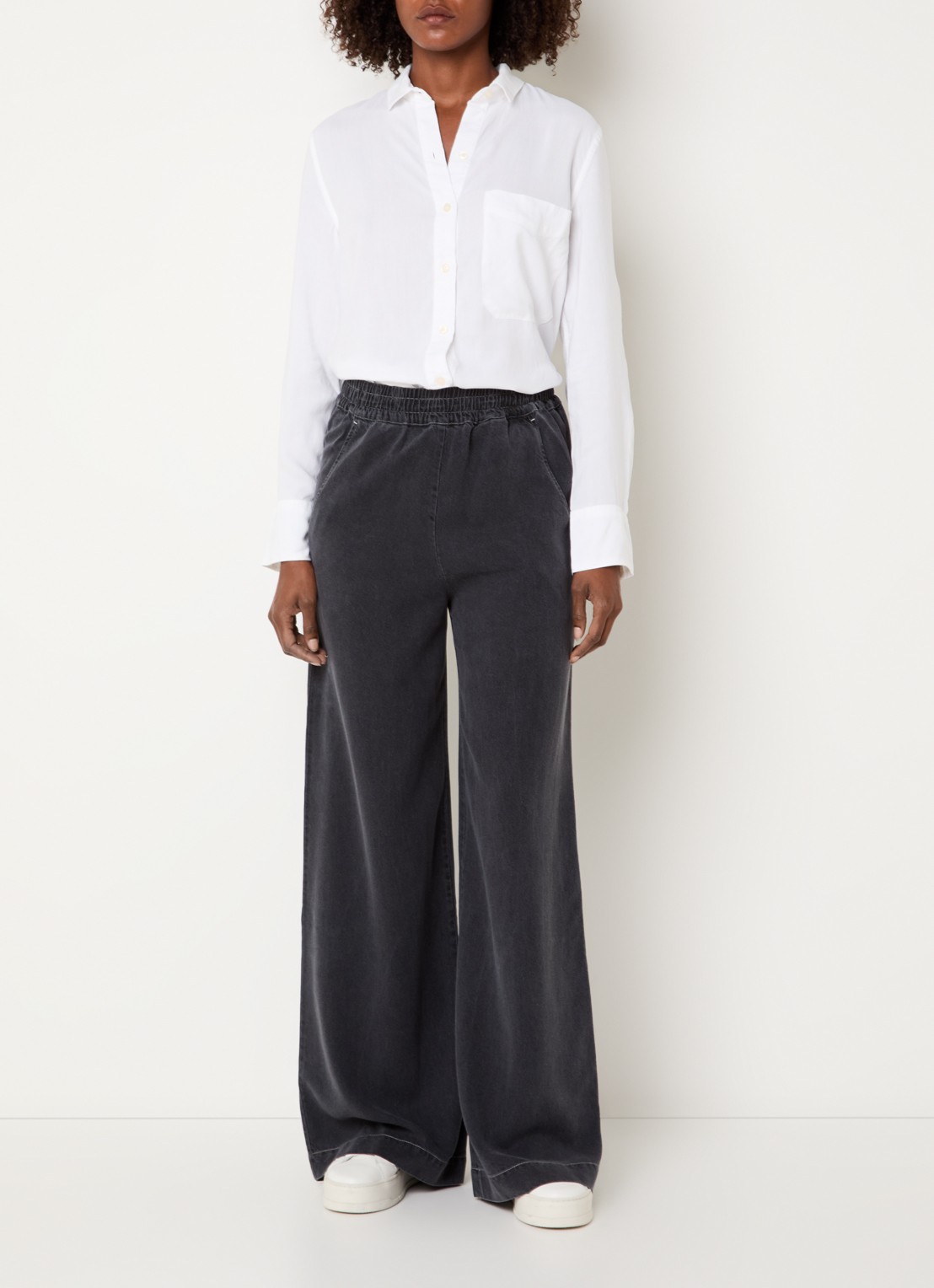 Harper high waist wide leg jeans  met elastische band en steekzakken - voorkant 4 donkergrijs
