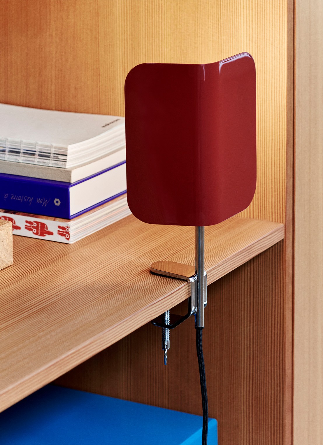 Hay Apex clip lamp - voorkant 2 rood