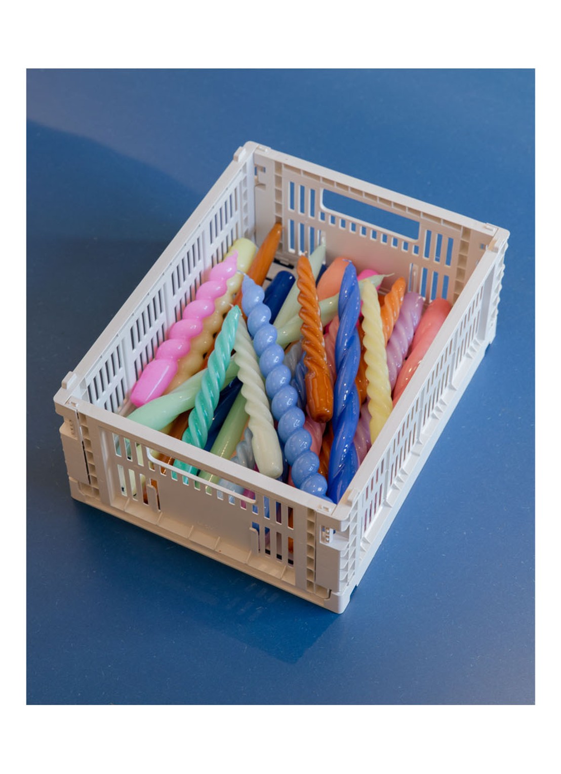 Hay Colour Crate M vouwkrat - voorkant 2 gebroken wit