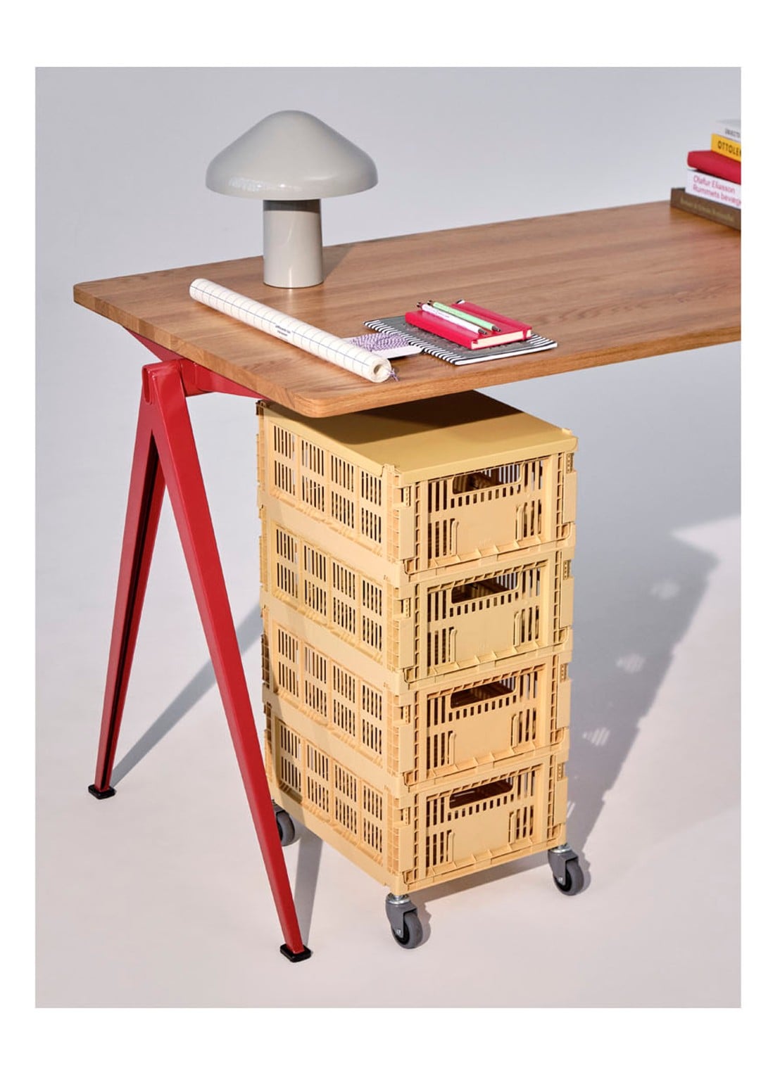 Hay Colour Crate wielen voor opbergkrat set van 4 - voorkant 3 grijs