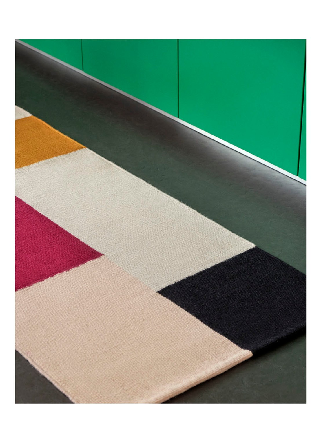 Hay Ethan Cook Flat Works vloerkleed  - voorkant 3 steenrood