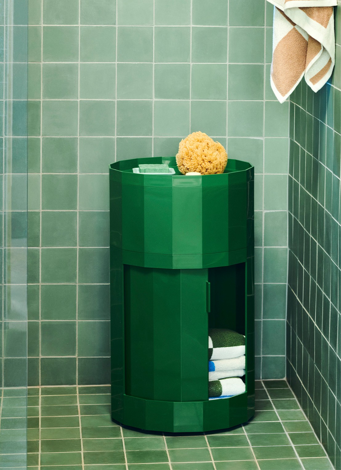 Hay Facet kast 38 x 66 cm - detail 3 groen