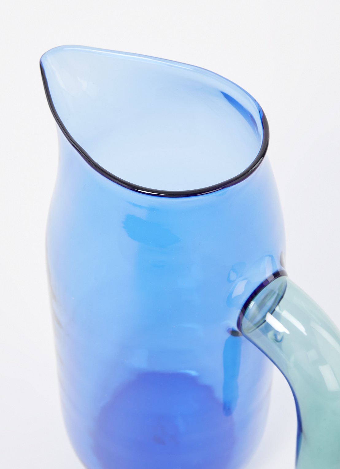 Hay Jug XL karaf 1,5 liter - voorkant 2 kobaltblauw
