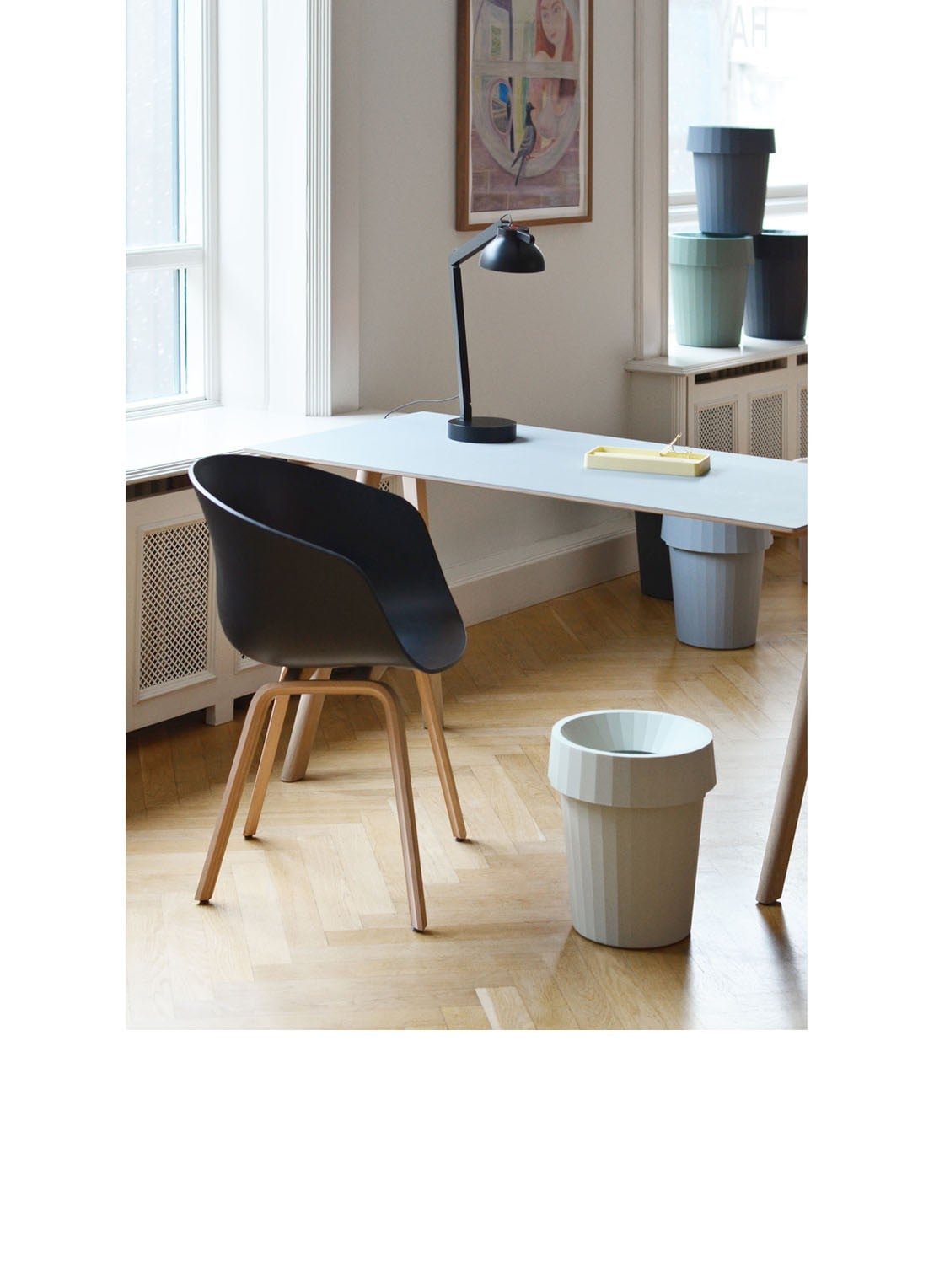 Hay Shade Bin prullenbak 14 liter - voorkant 2 lichtgrijs