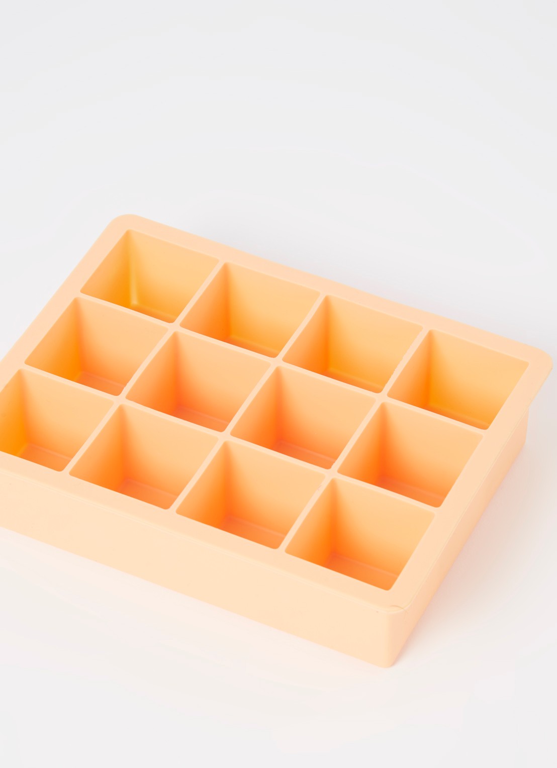 Hay Square XL ijsblokjesvorm - voorkant 2 abrikoos