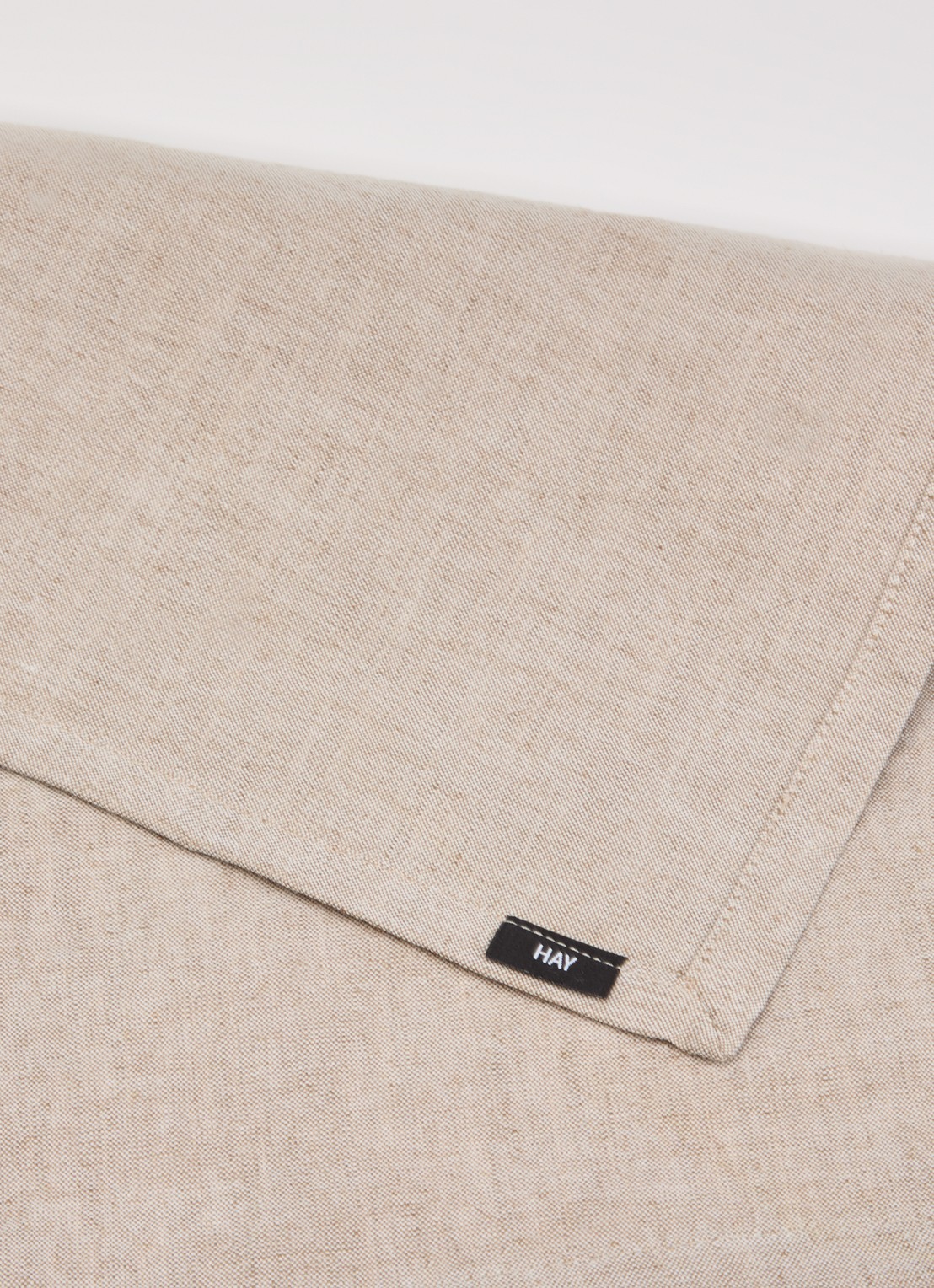 Hay Tavolo servet 31 x 43 cm set van 4  - voorkant 2 donkerbeige