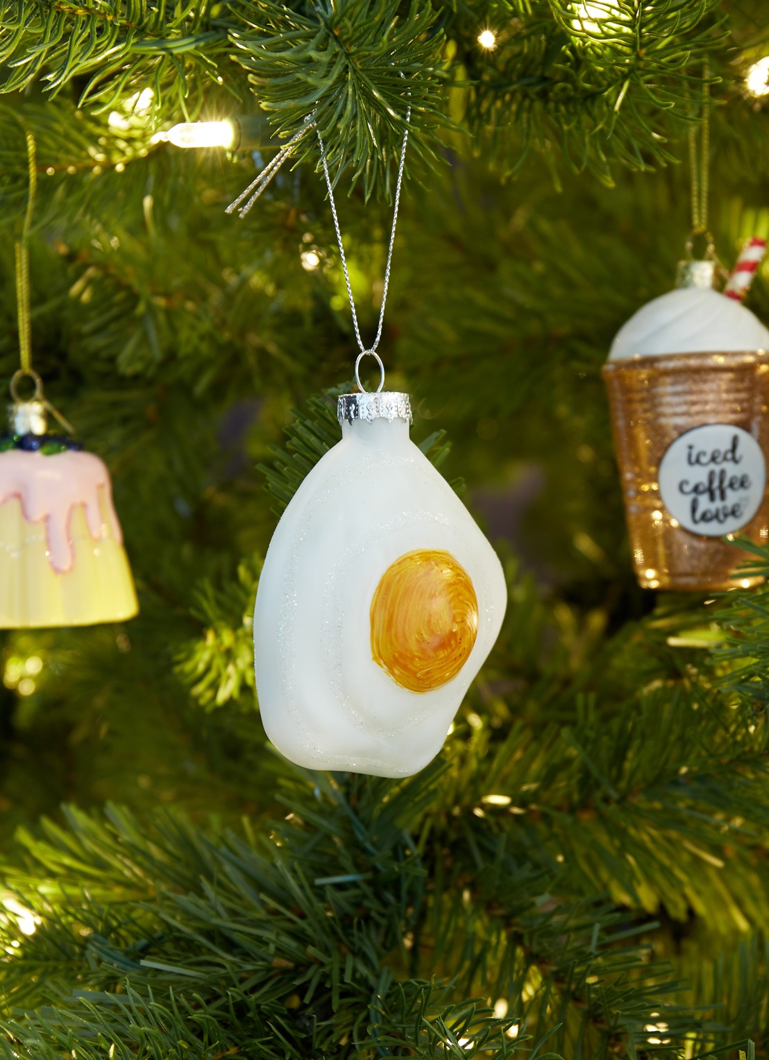 HD Collection Egg kersthanger 7,5 cm - voorkant 3 geel
