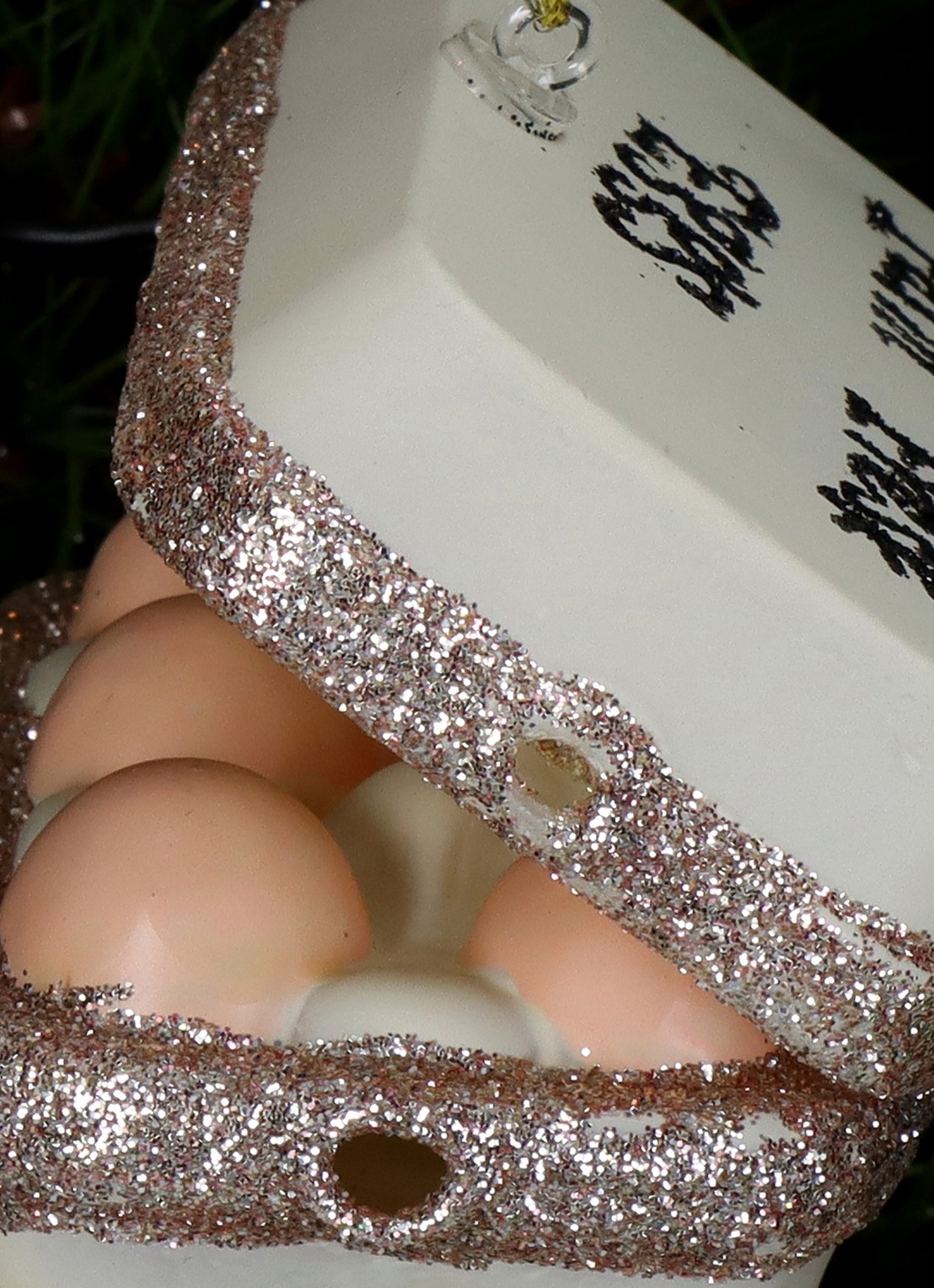HD Collection Verse eieren kersthanger 6,5 cm - detail 2 beige