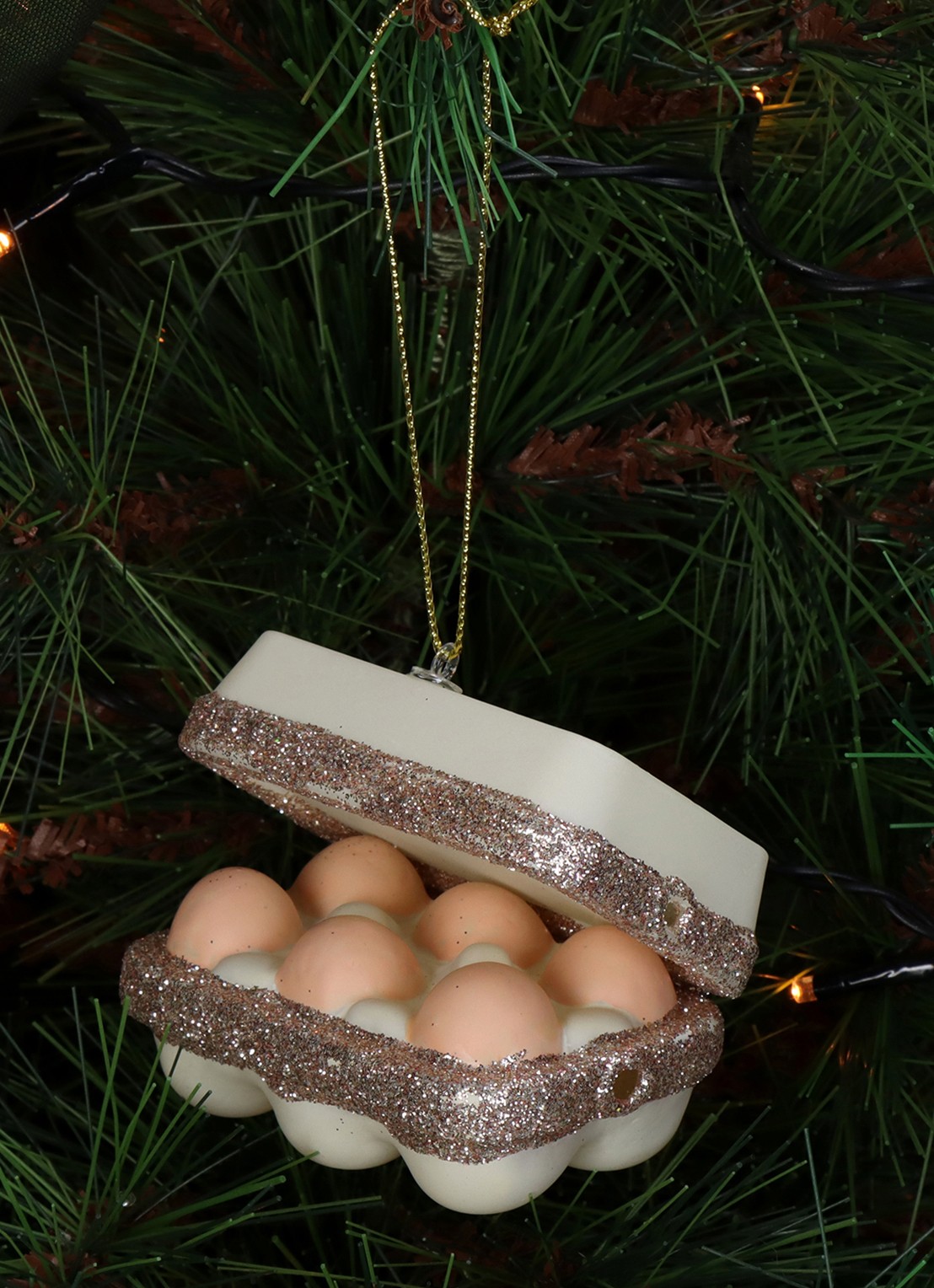 HD Collection Verse eieren kersthanger 6,5 cm - voorkant 5 beige