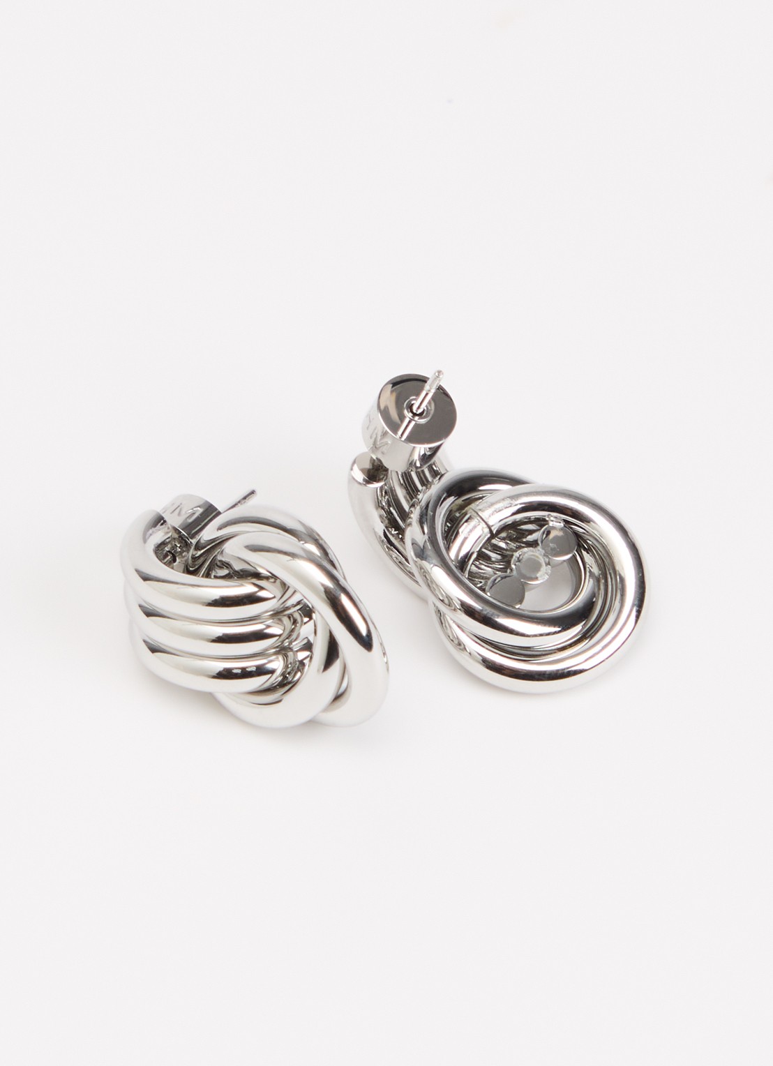 Heaven Mayhem Baby Knot oorstekers - detail 2 zilver