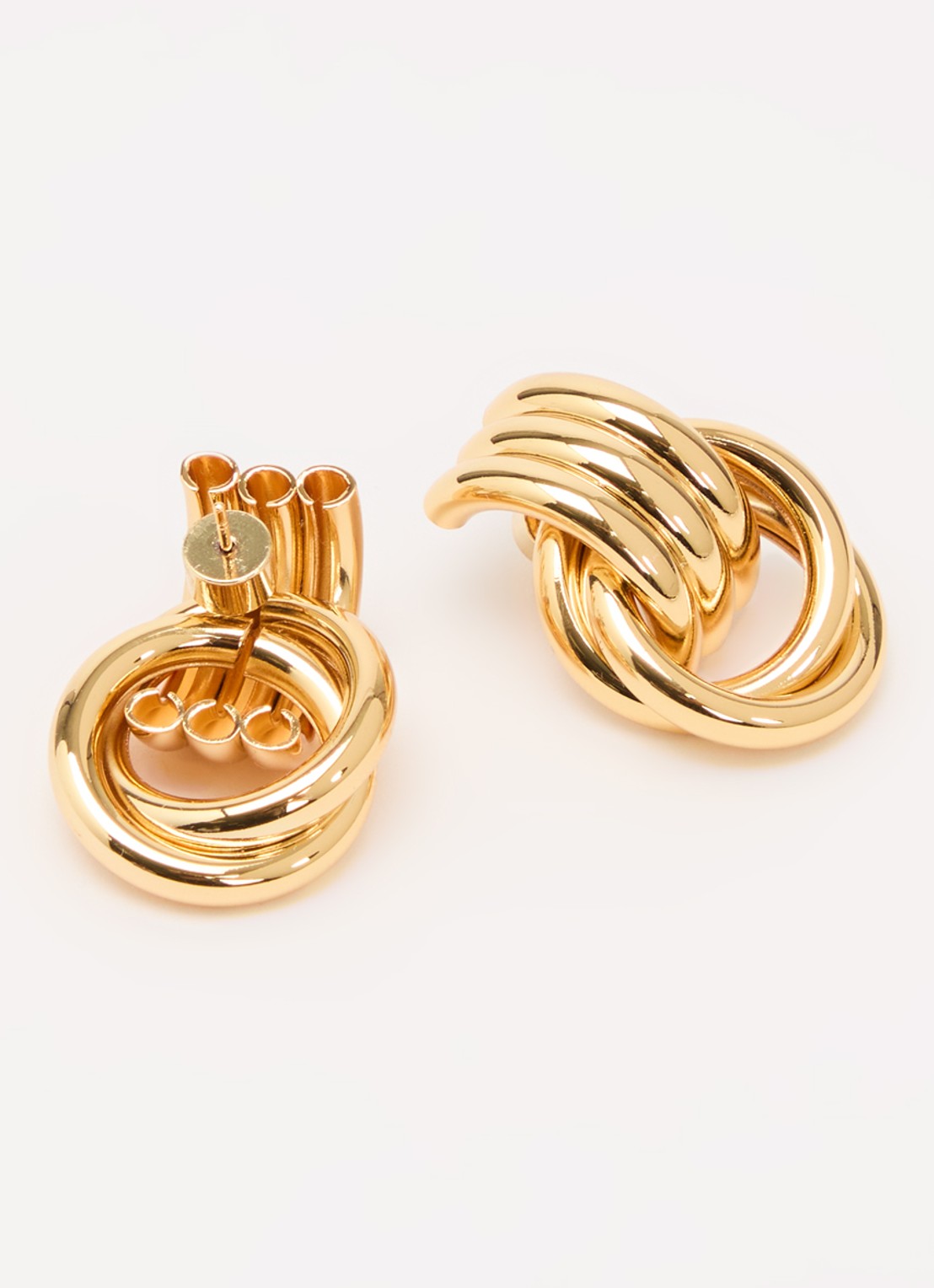 Heaven Mayhem Baby Knot oorstekers - detail goud