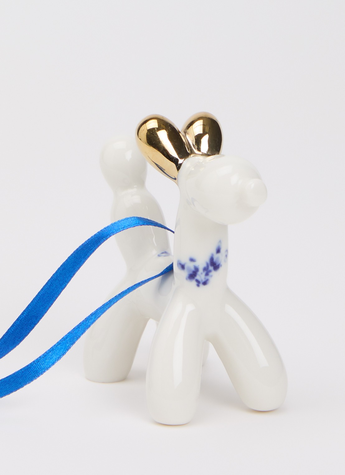 Heinen Delfts Blauw Ballondier Hond kersthanger 7 cm - detail 2 gebroken wit