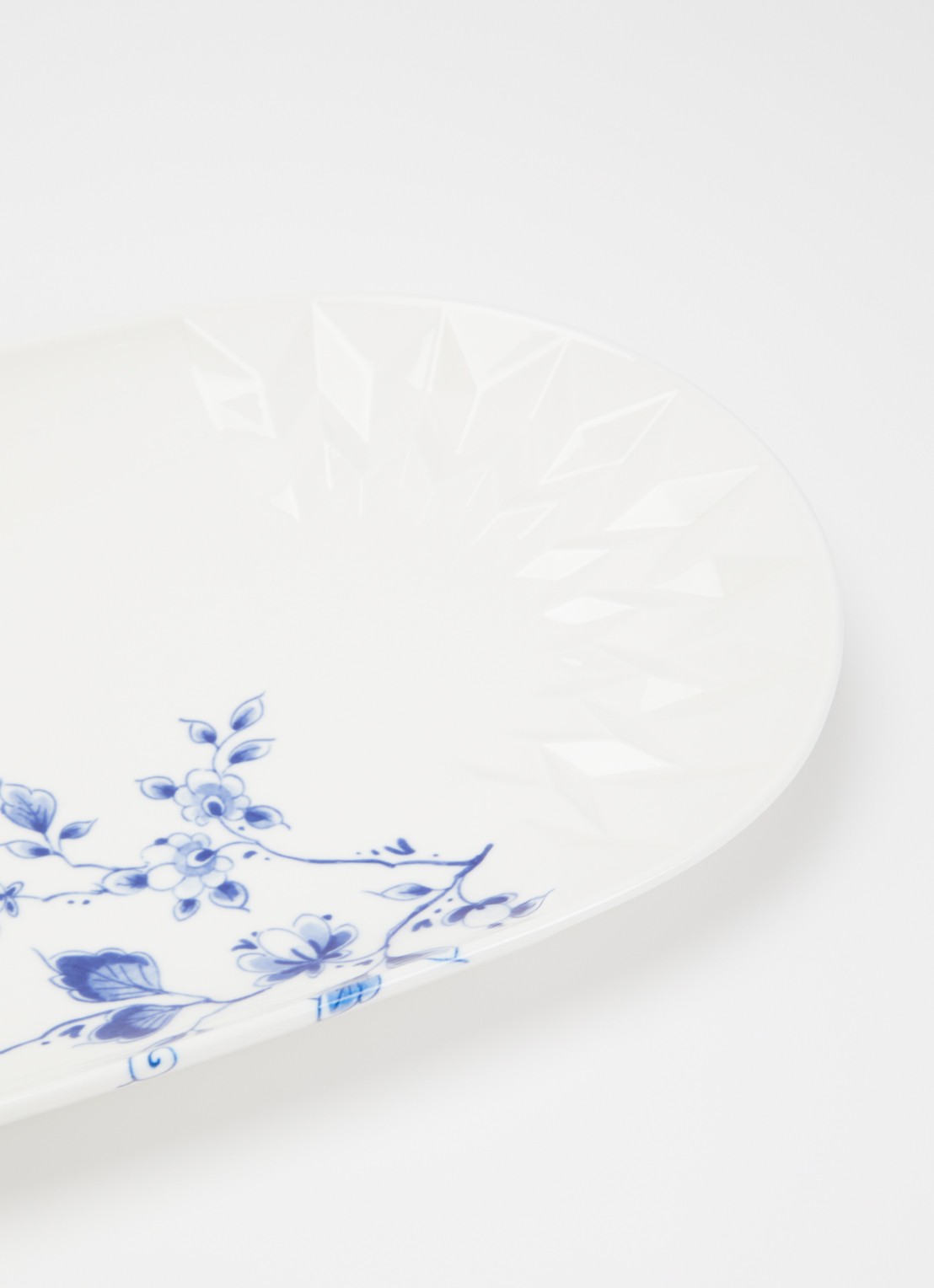 Heinen Delfts Blauw Blauw Vouw serveerschaal 30 cm  - voorkant 2 wit
