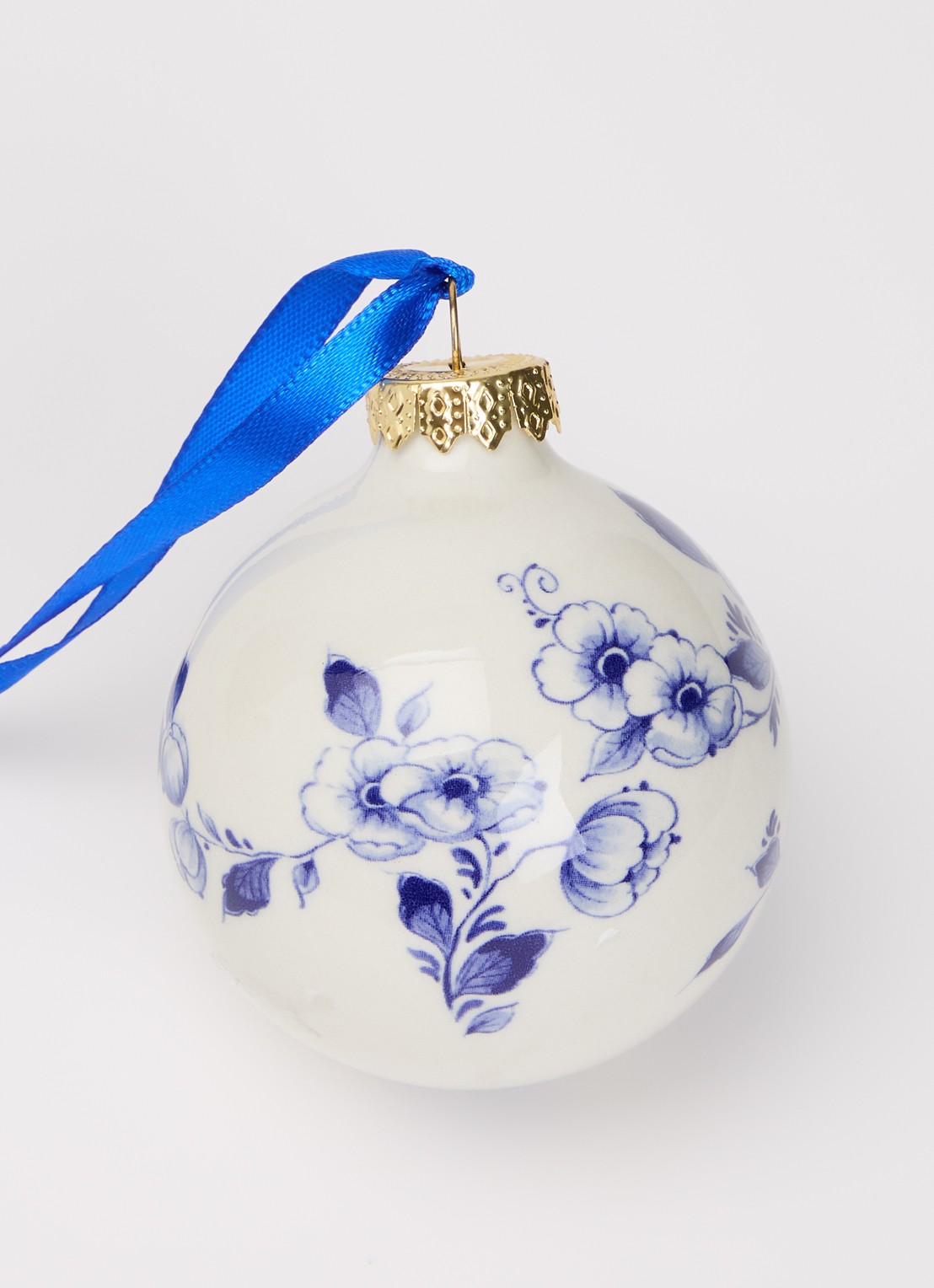 Heinen Delfts Blauw Bloemen kerstbal 7 cm - detail 2 gebroken wit