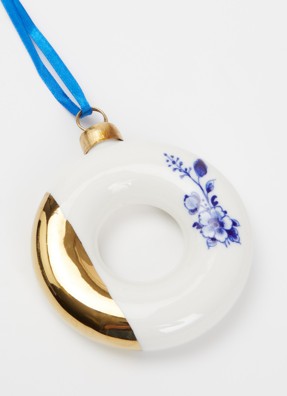 Heinen Delfts Blauw Donut kersthanger 8 cm - detail 2 gebroken wit