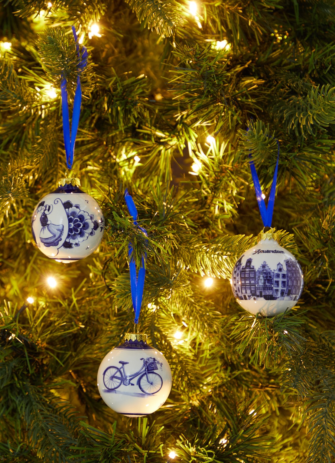 Heinen Delfts Blauw Fiets kerstbal 7 cm - voorkant 3 blauw