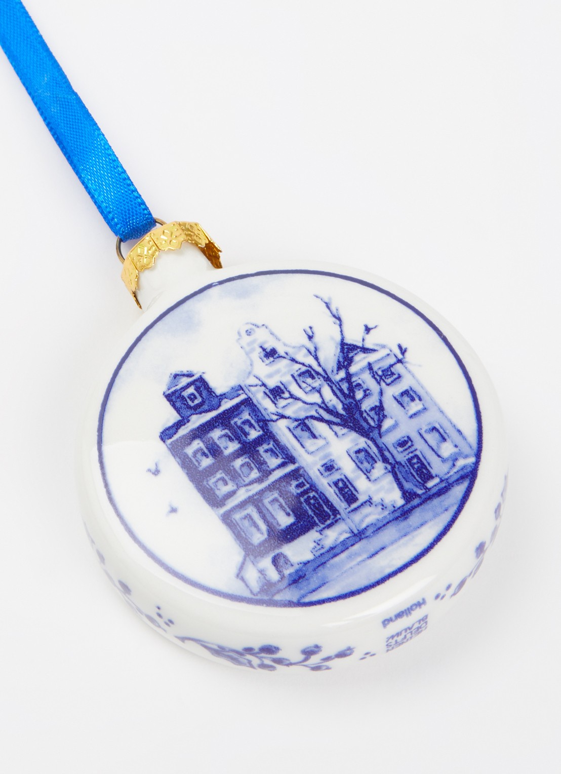 Heinen Delfts Blauw Huisjes kerstbal plat 6 cm - detail 2 gebroken wit