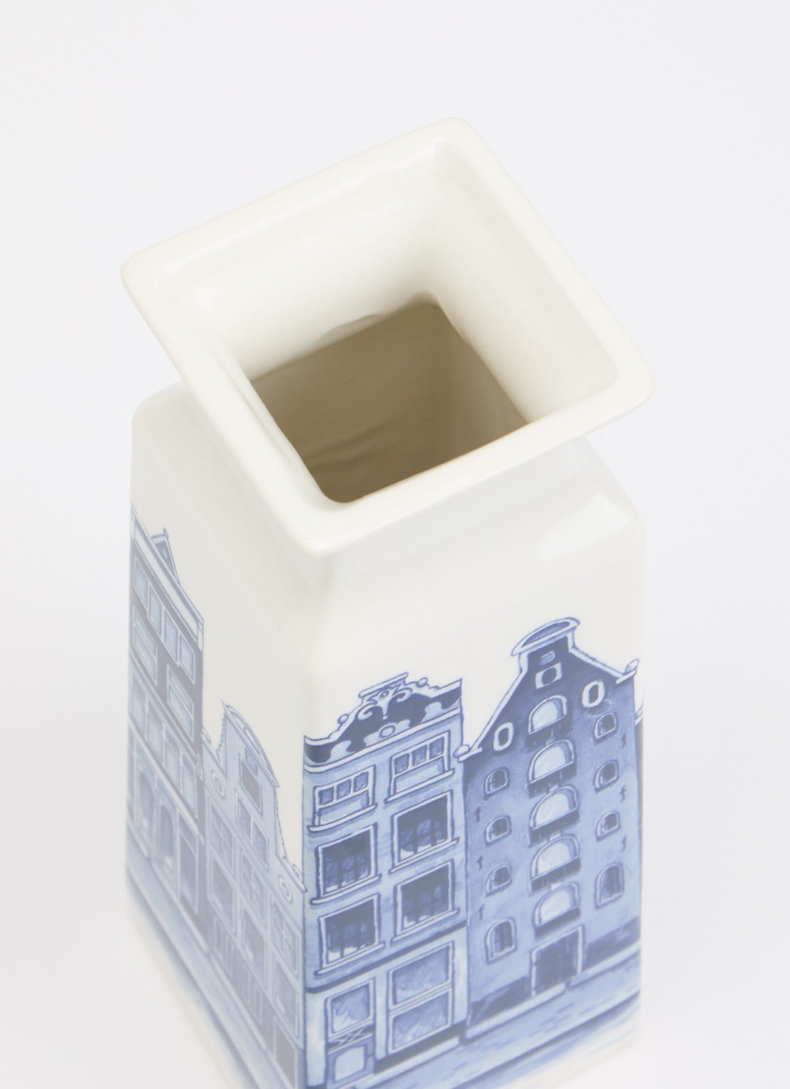 Heinen Delfts Blauw Huisjes vierkante vaas 22 cm - voorkant 2 blauw
