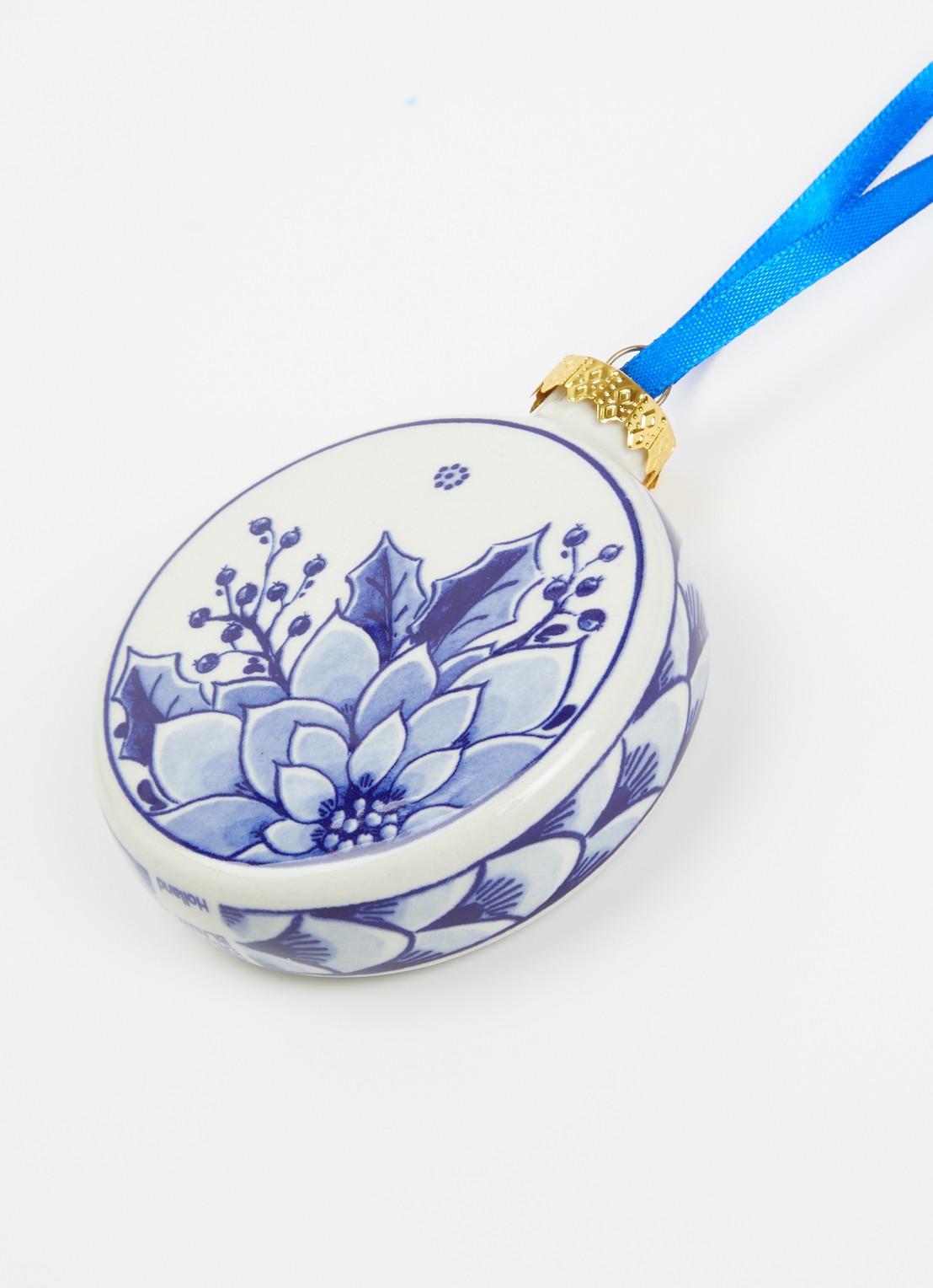 Heinen Delfts Blauw Hulst kerstbal plat 8 cm - detail gebroken wit
