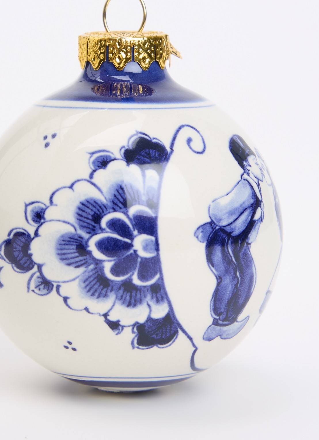 Heinen Delfts Blauw Kuspaar kerstbal 7 cm - detail 3 blauw