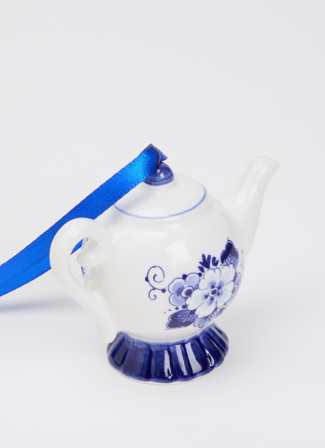 Heinen Delfts Blauw Theepotje kersthanger 7 cm - detail 2 gebroken wit