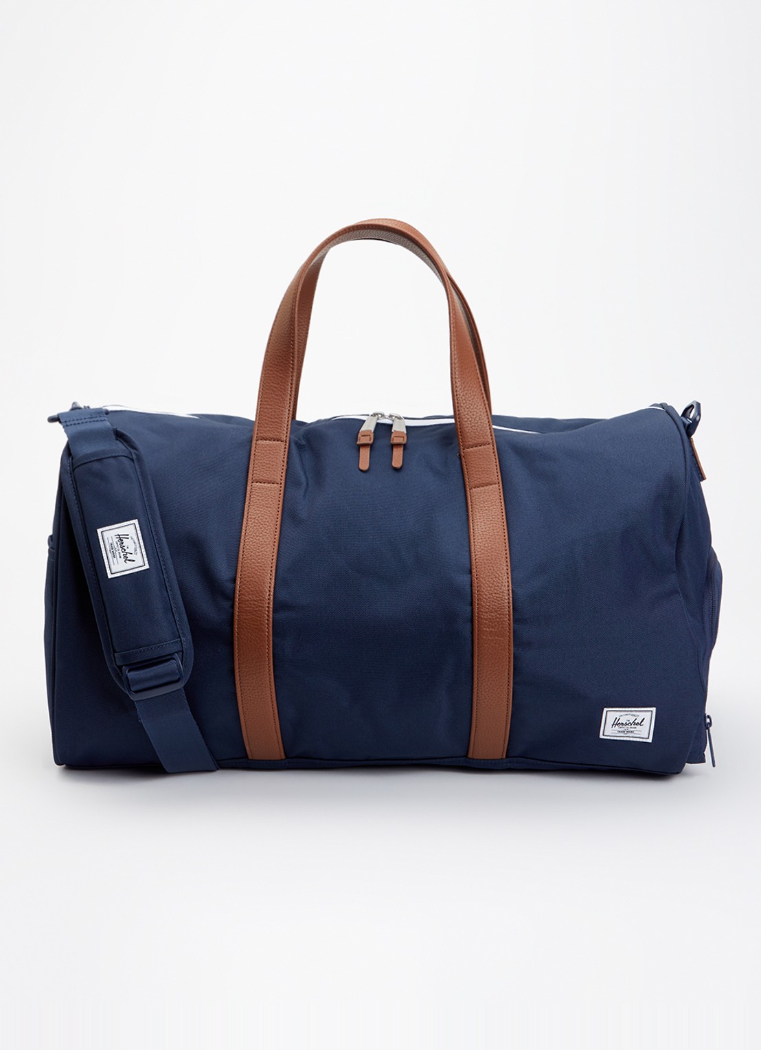 Herschel Supply Duffle Novel 43L weekendtas met afneembare schouderriem - voorkant donkerblauw