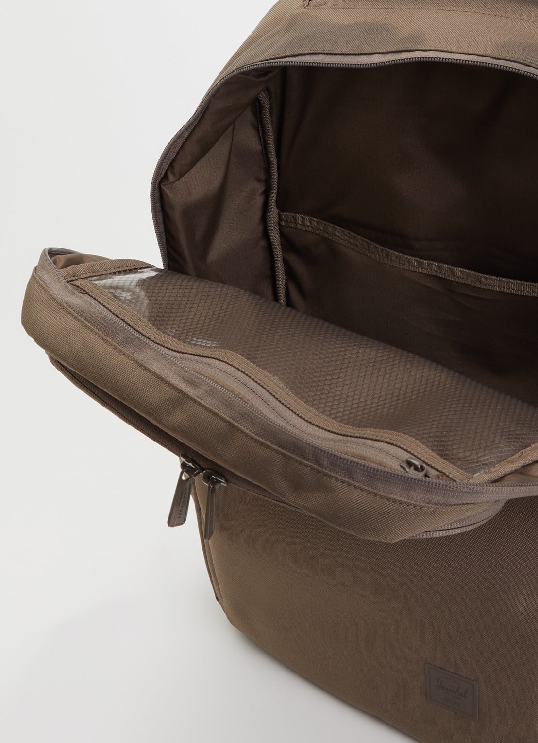 Herschel Supply Kaslo M rugzak met 16 inch laptopvak  - detail 2 khaki