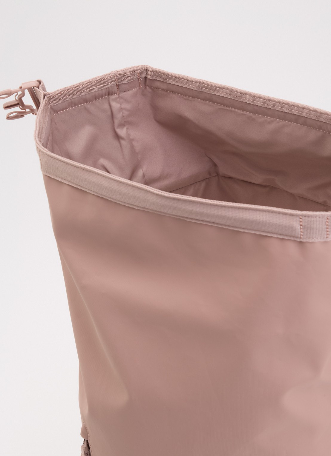 Herschel Supply Roll Top rugzak met 16 inch laptopvak en waterafstotende coating - detail 3 oudroze
