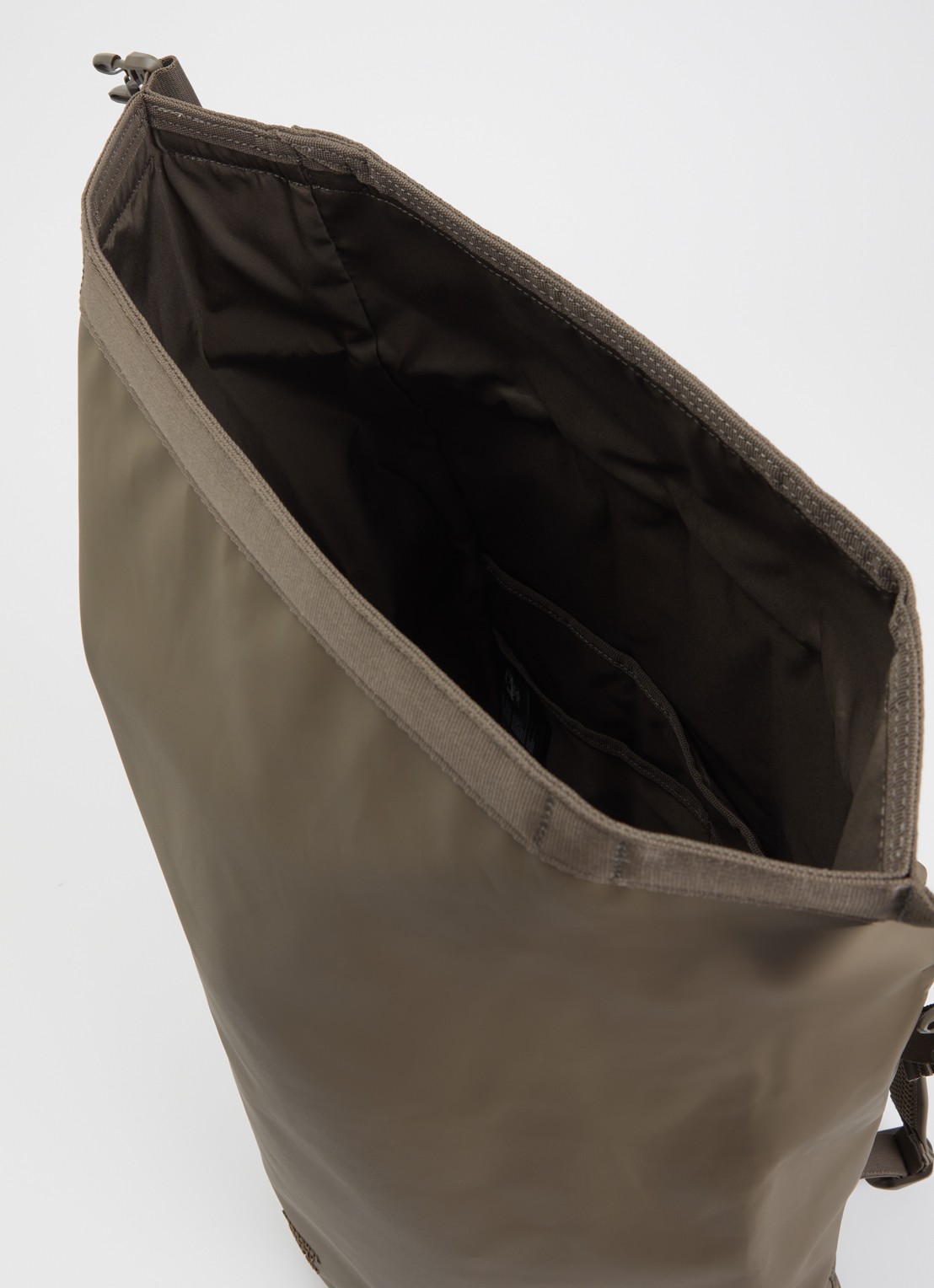 Herschel Supply Roll Top rugzak met 16 inch laptopvak en waterafstotende coating - detail 2 donkerbruin
