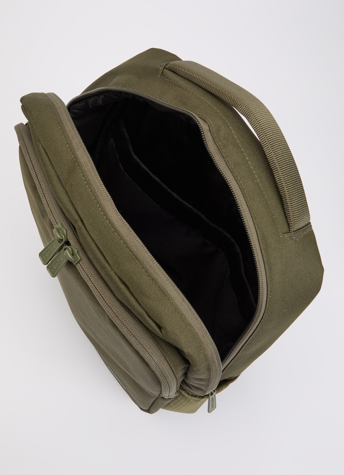 Herschel Supply Tech Division Kaslo rugzak met 15 inch laptopvak - detail 2 mosgroen