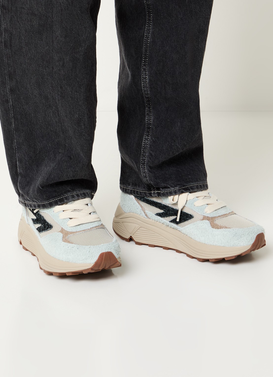 Hi-Tec HTS Shadow RGS sneaker met details van suède - voorkant 3 beige