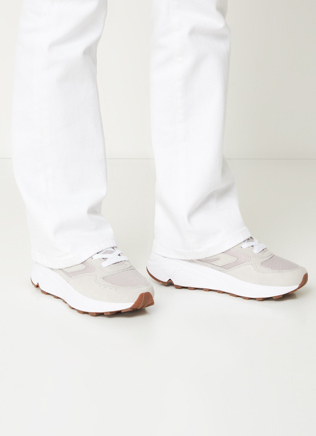 Hi-Tec HTS Shadow RGS sneaker met suède details - voorkant 2 lichtgrijs