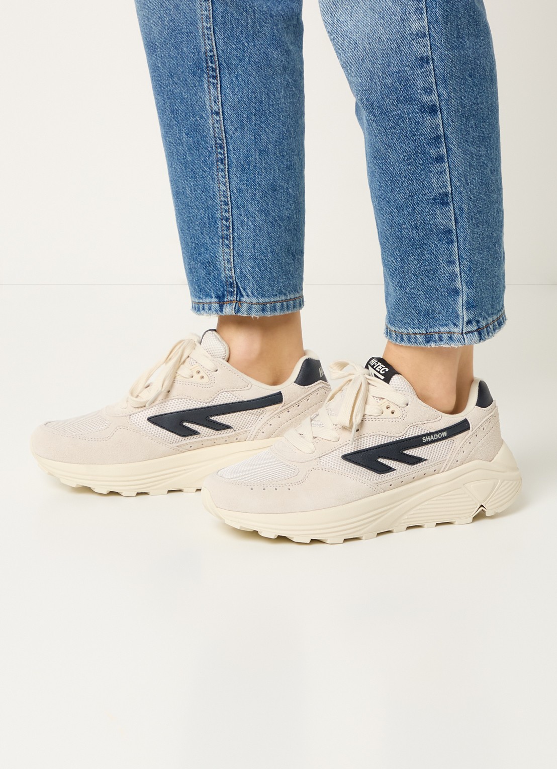 Hi-Tec HTS Shadow RGS sneaker met suède details - voorkant 2 gebroken wit
