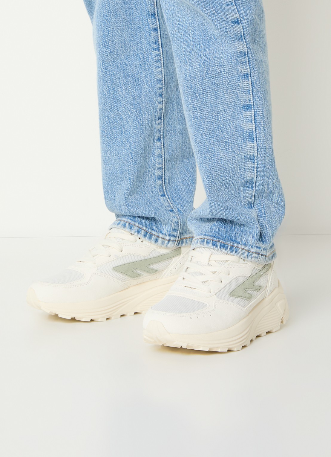 Hi-Tec HTS Shadow RGS sneaker met suède details - voorkant 2 lindegroen