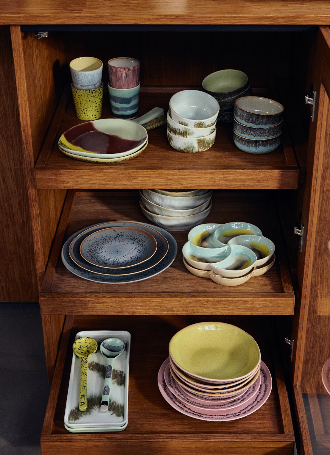 HKliving 70s Ceramics dinerbord 27,5 cm set van 2 - detail 2 roze