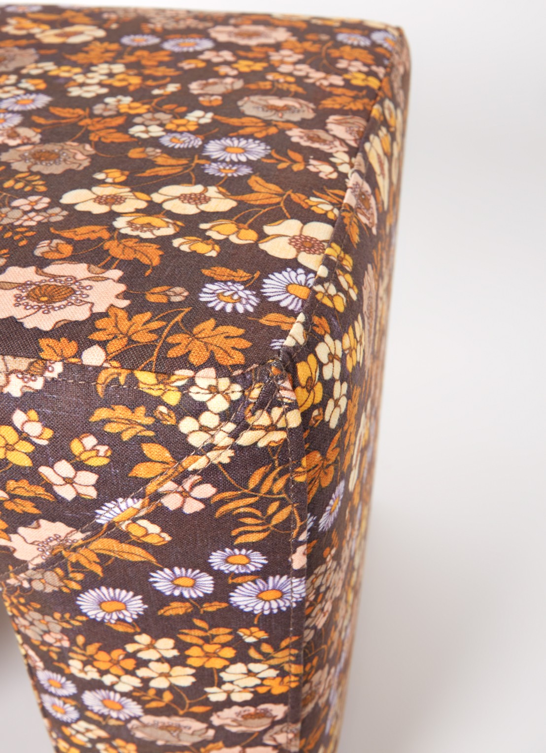 HKliving Bloom kruk 45 x 45 cm - voorkant 2 multicolor