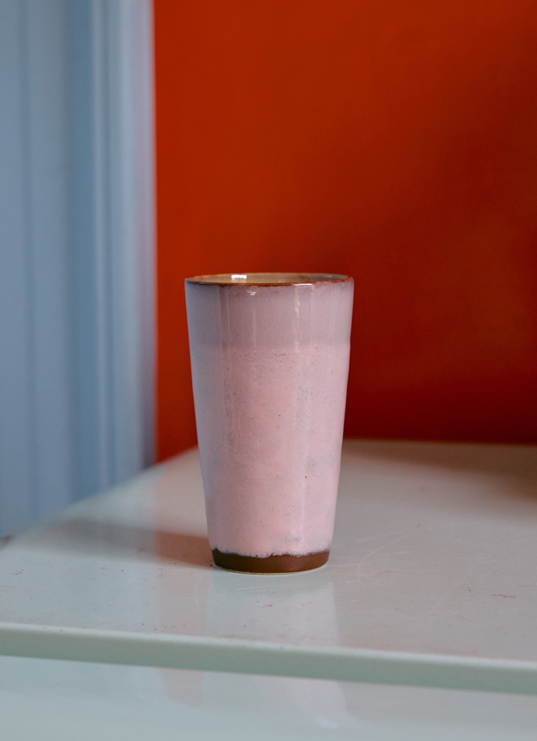 HKliving Latte mok 30 cl - achterkant roze