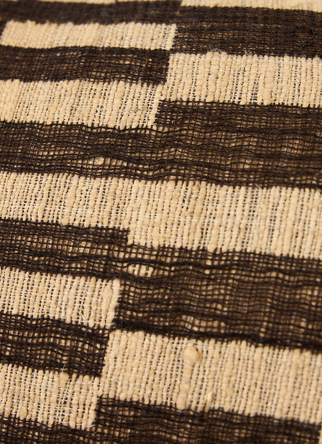 HKliving Monochroom sierkussen 70 x 40 cm  - detail 2 donkerbruin