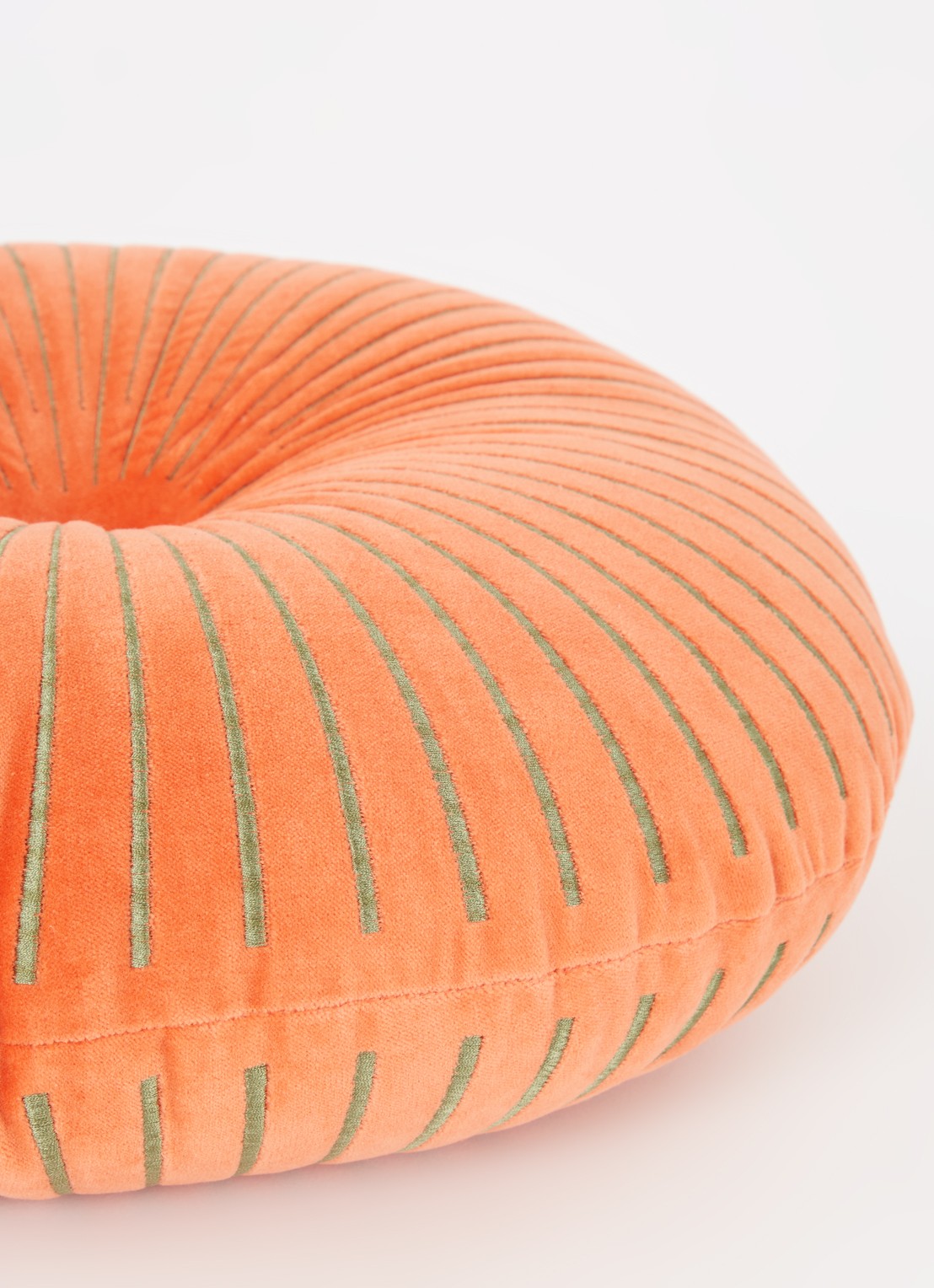 HKliving Sierkussen 50 x 12 cm - detail 2 oranje