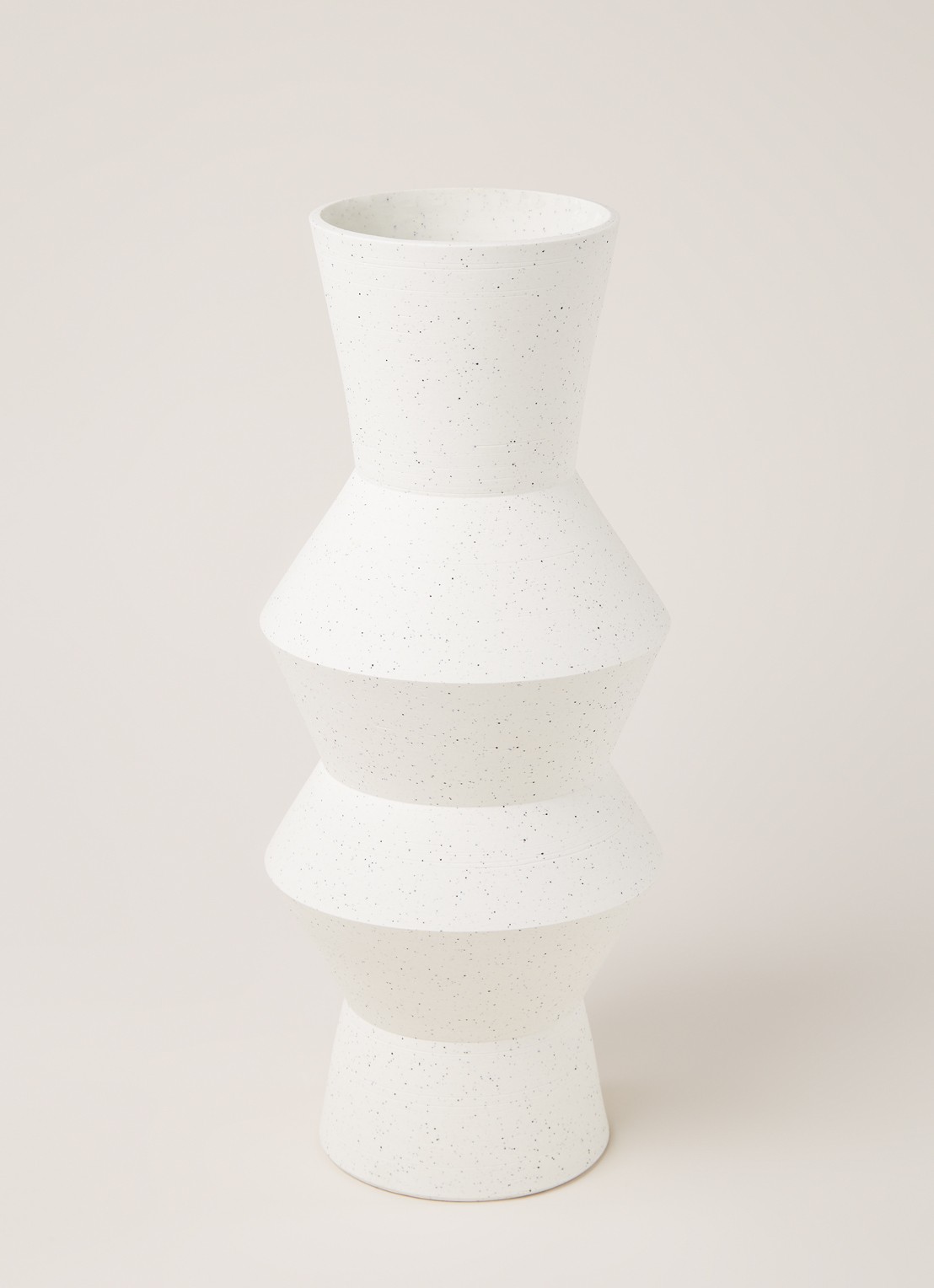 HKliving Speckled Angular vaas 41 cm - detail 5 gebroken wit