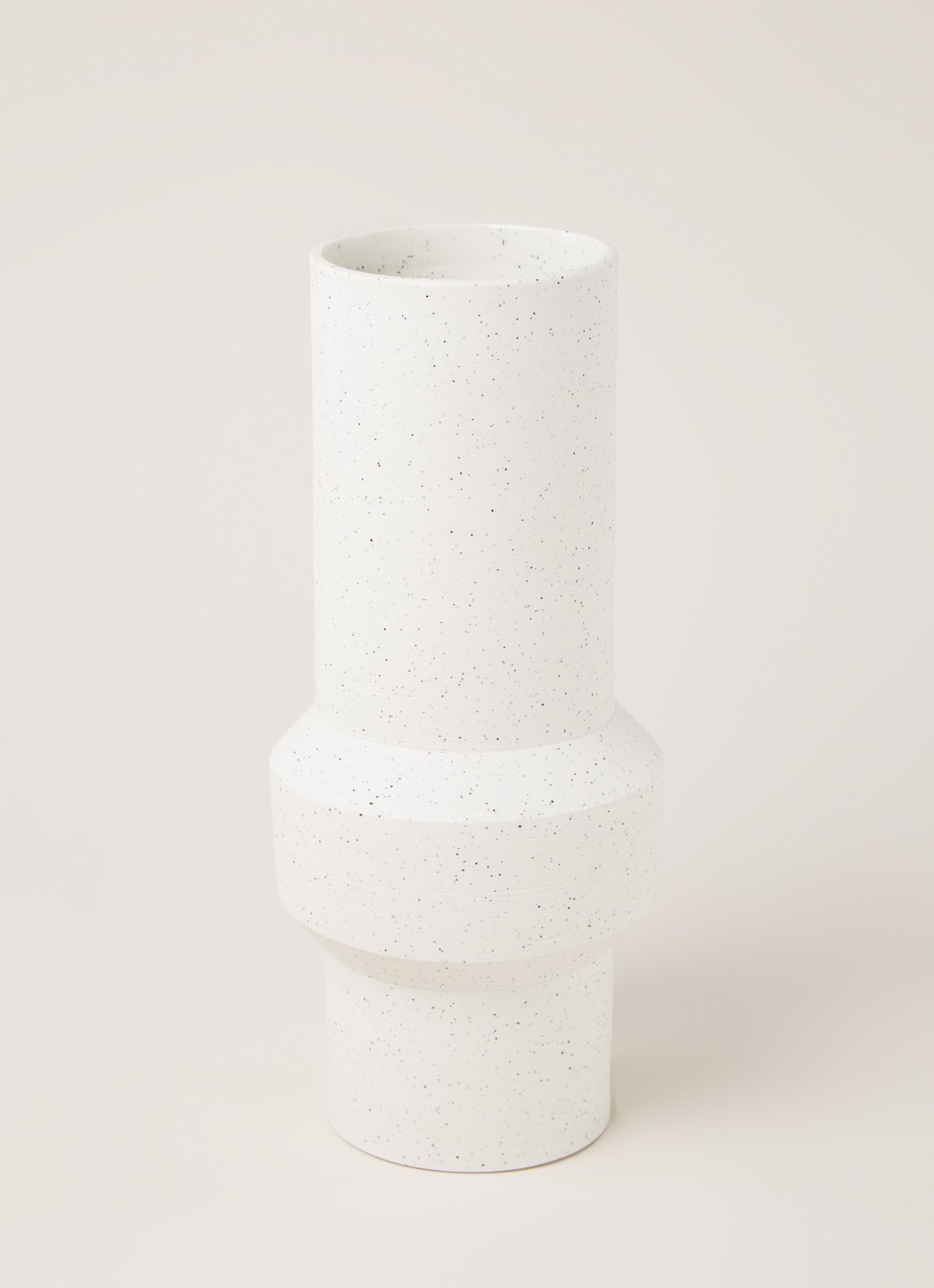 HKliving Speckled Straight vaas 32 cm - voorkant 4 gebroken wit