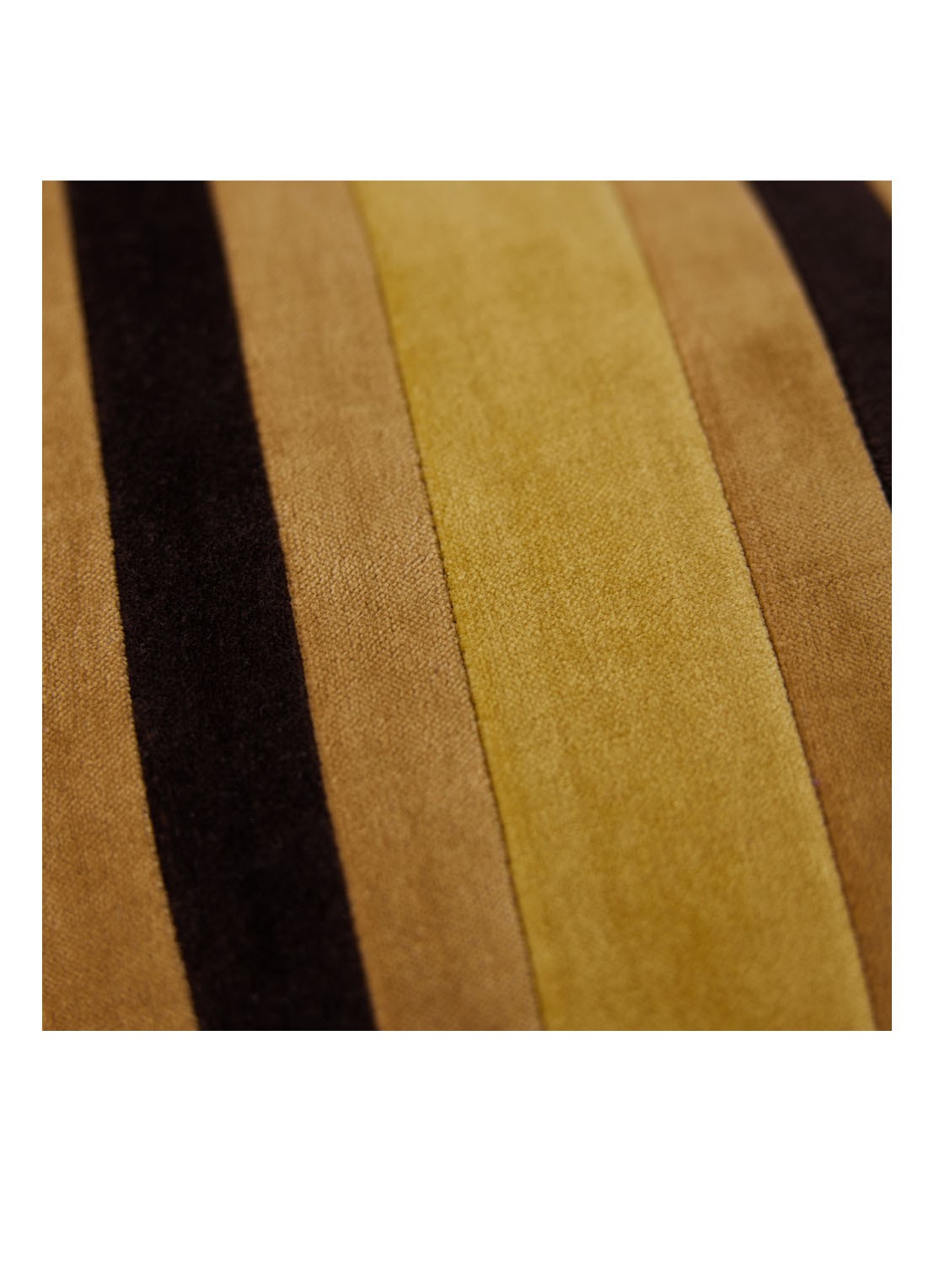 HKliving Striped sierkussen 50 x 30 cm - detail 3 mosterd