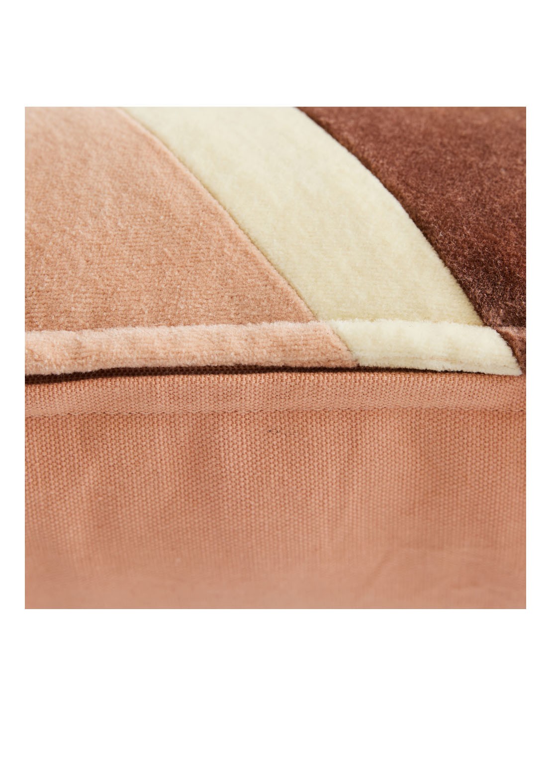 HKliving Striped sierkussen 60 x 35 cm - detail 4 lichtroze