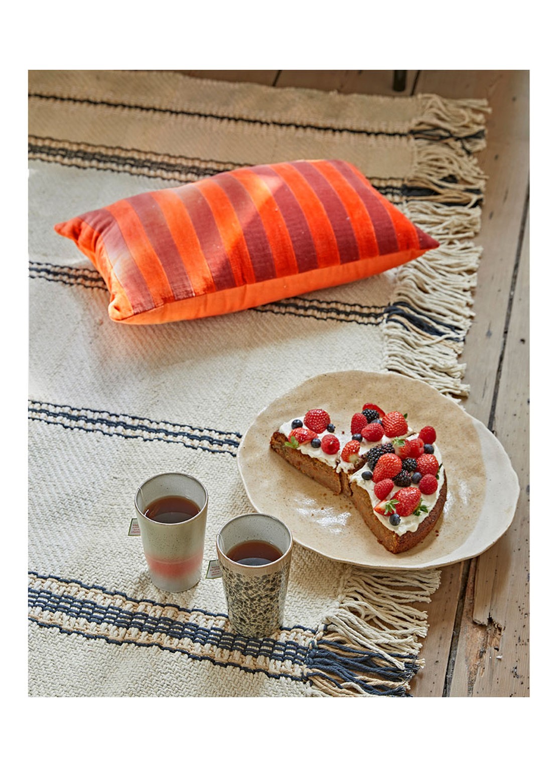 HKliving Striped Velvet sierkussen 30 x 50 cm - voorkant 4 steenrood